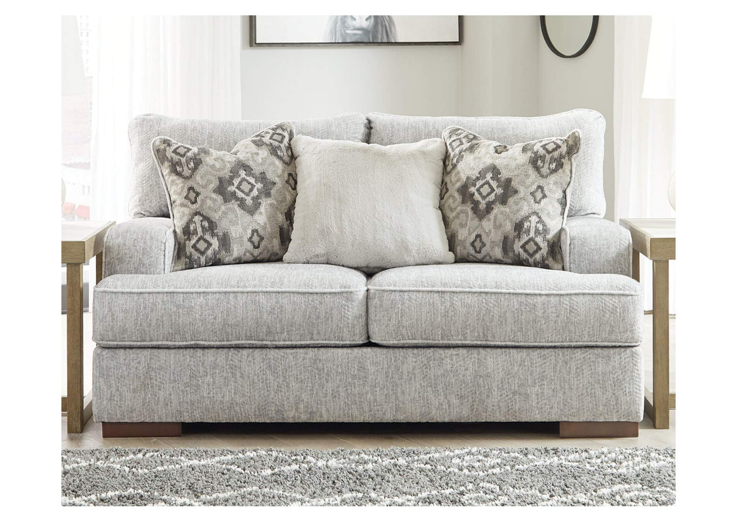 Mercado Loveseat