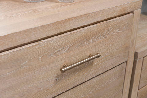 Yalinton King Bedroom Set