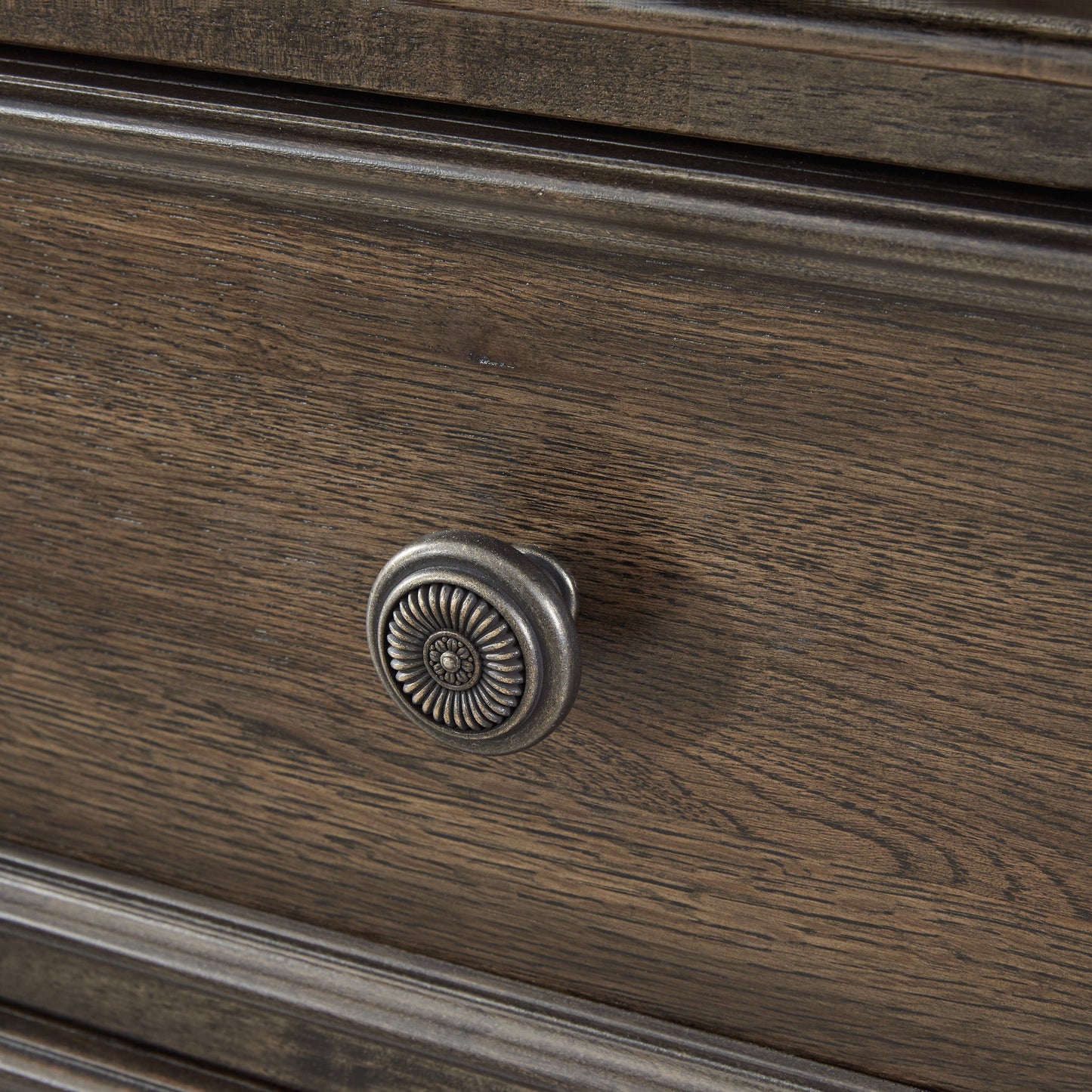 Veramond Chest of Drawers