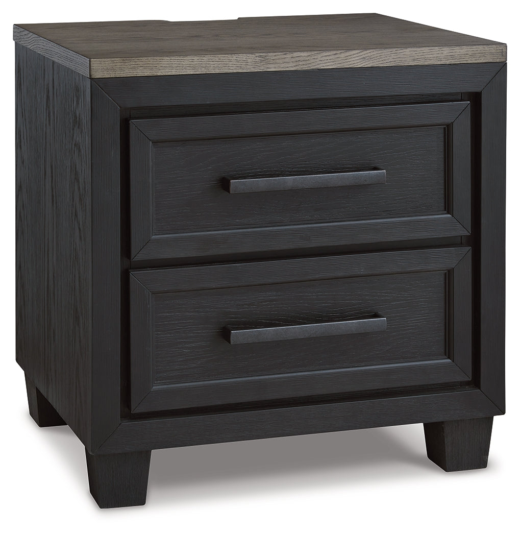Foyland Queen Bedroom Set