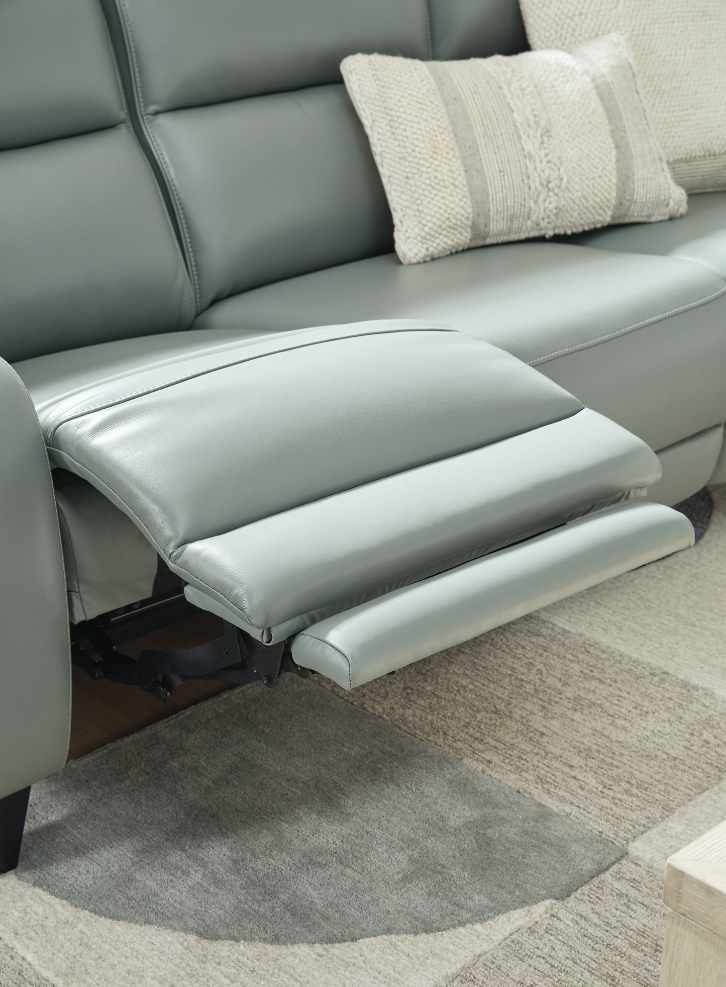 Mosswell Power Recliner