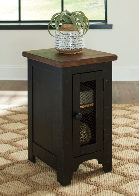 Valebeck Chairside End Table