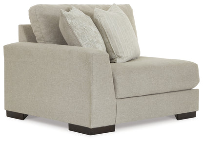 Lyndeboro 4-Piece Sectional