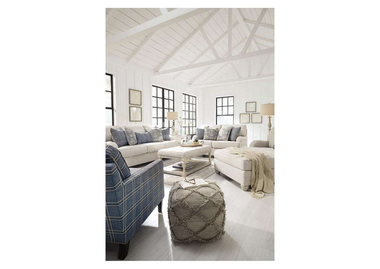 Traemore Sofa