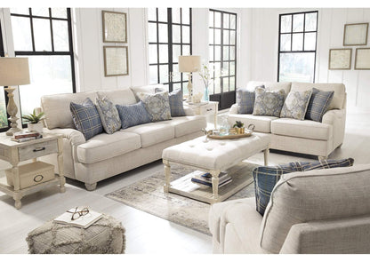Traemore Loveseat