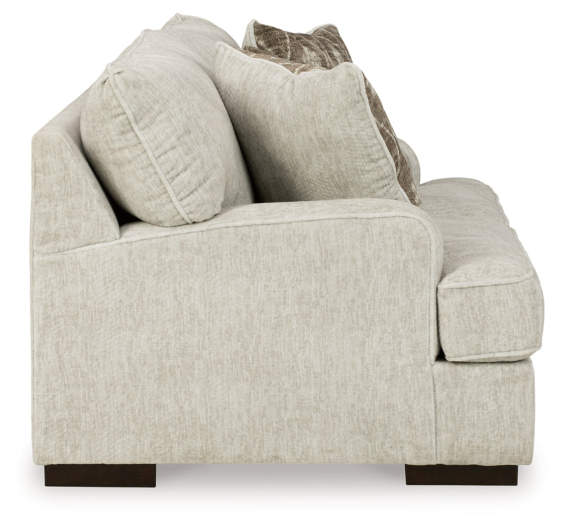 Alesandra Loveseat