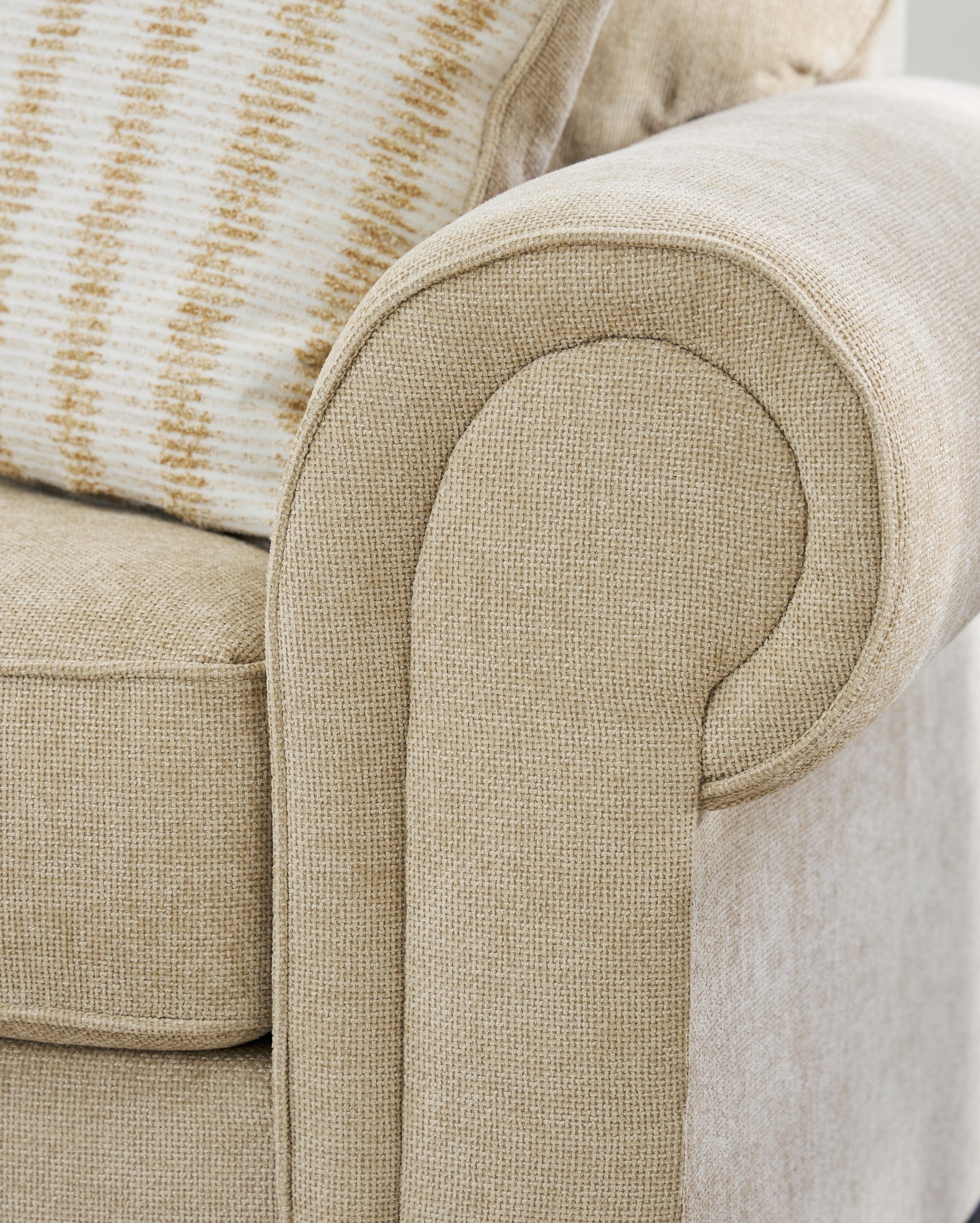 Lerason Loveseat