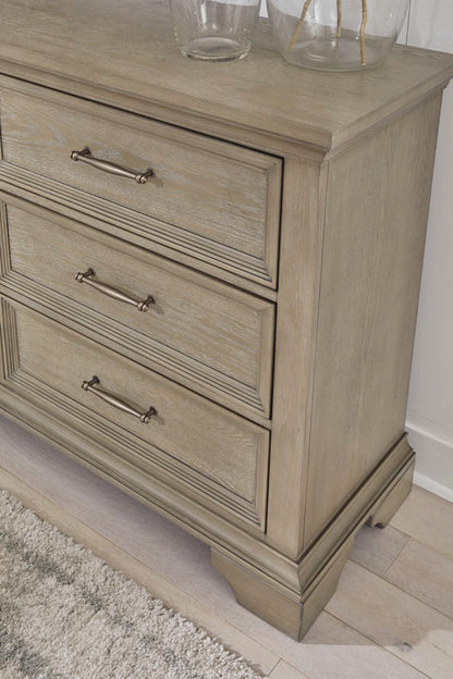 Vallardia 5-Piece Queen Bedroom Set