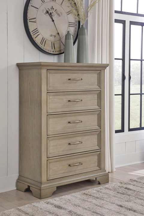Vallardia 5-Piece Queen Bedroom Set