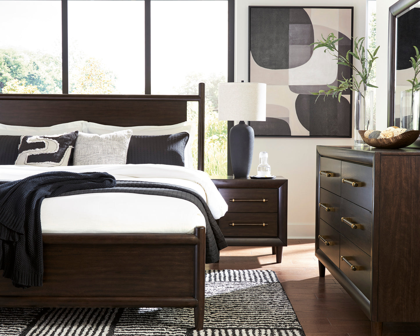 Dantenton Queen Bedroom Set