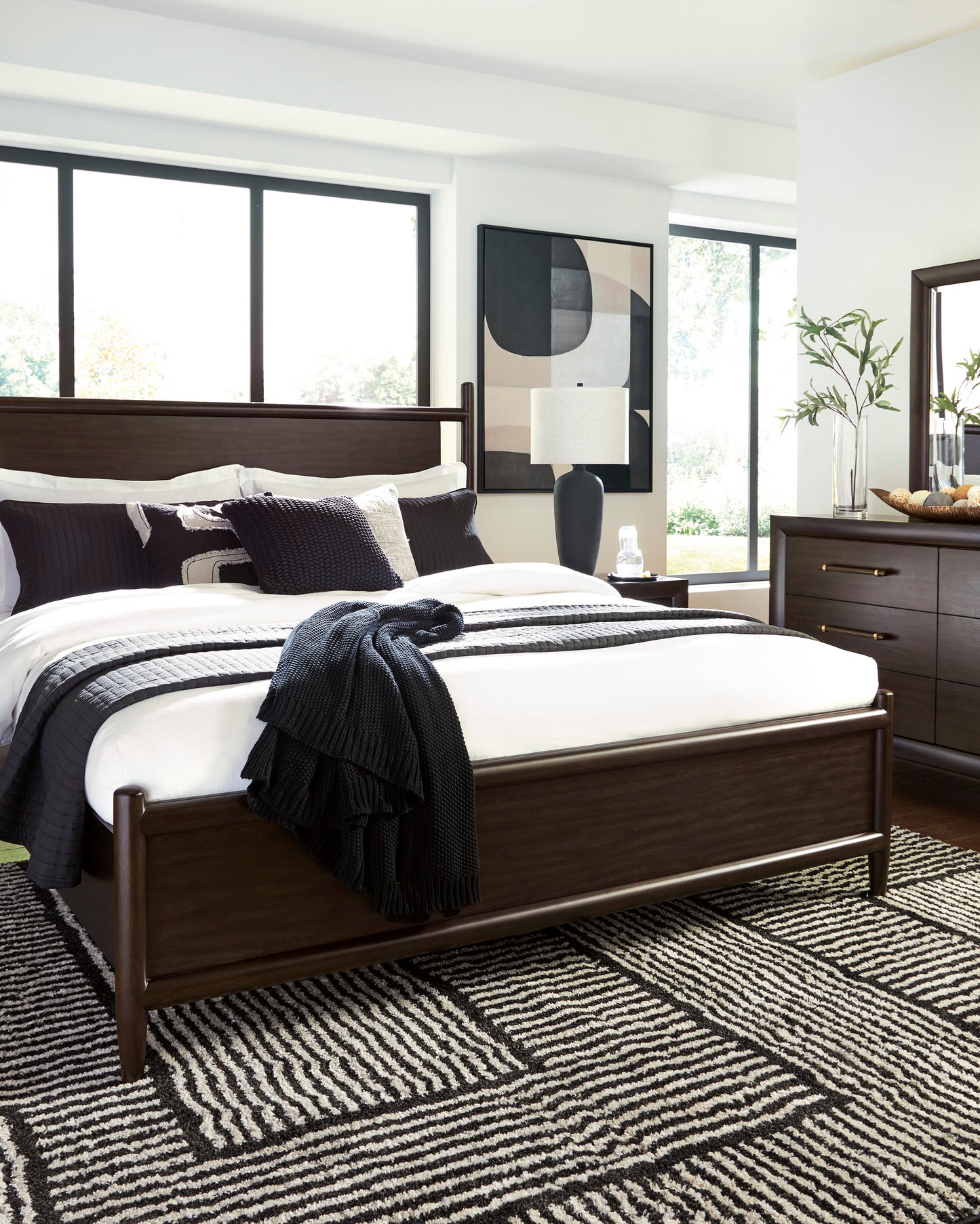 Dantenton Queen Bedroom Set