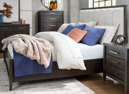 Westonfort 5-Piece Queen Bedroom Set