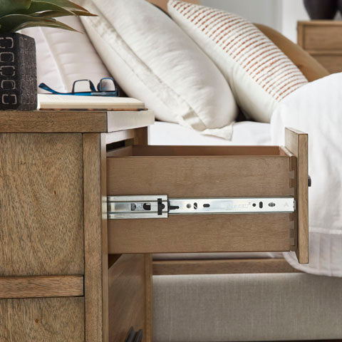 Tomtyn 5-Piece Queen Bedroom Set