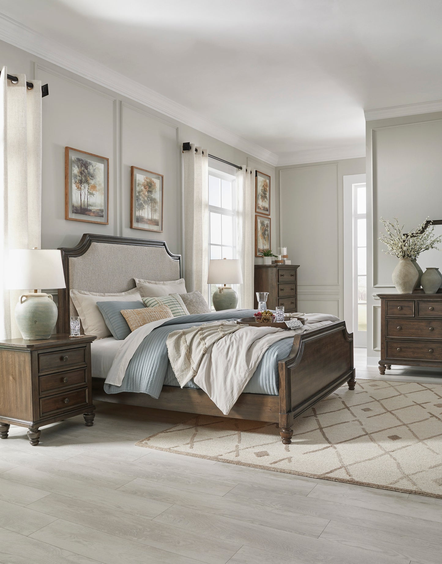Veramond Queen Bedroom Set