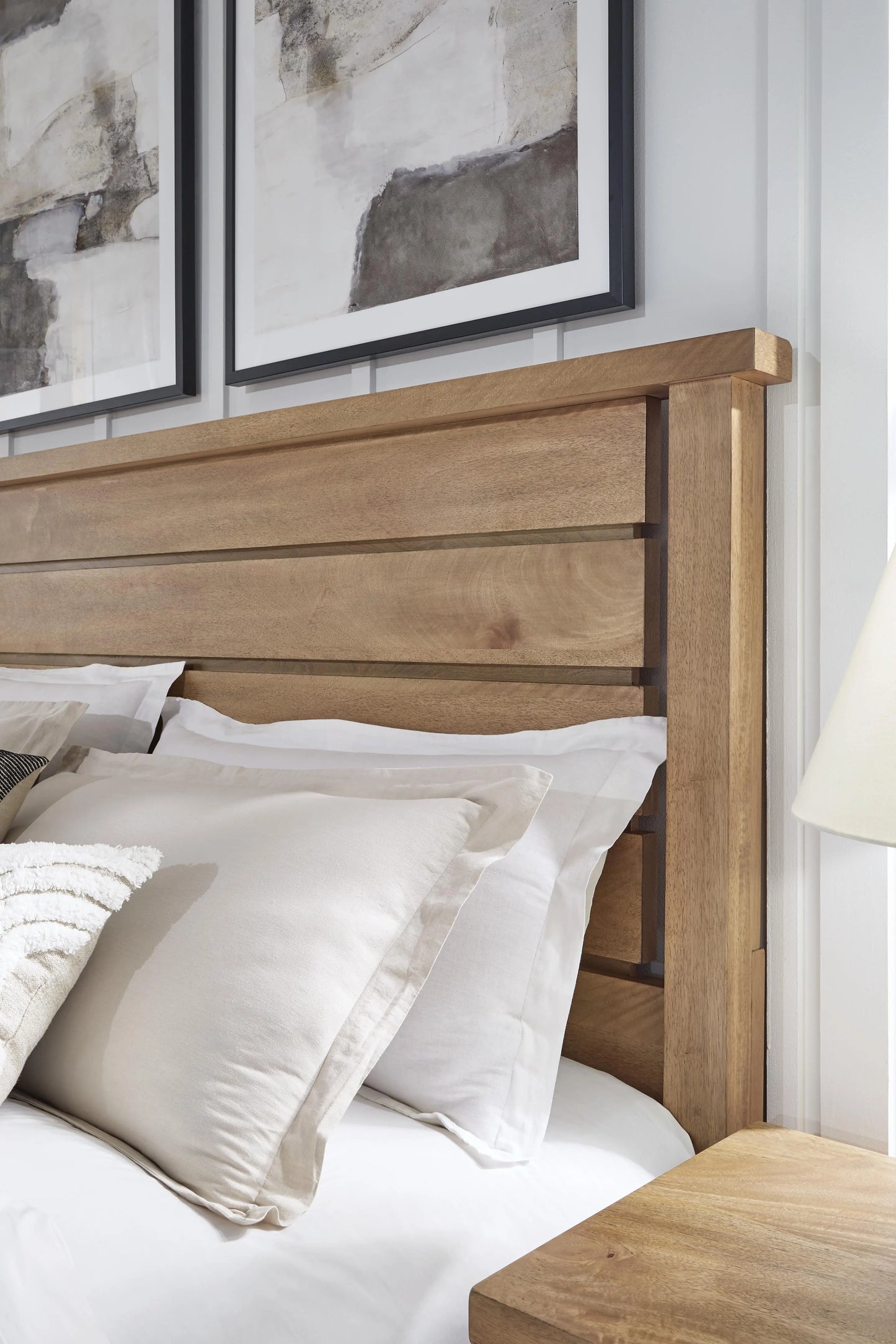 Kristiland Queen Panel Bed