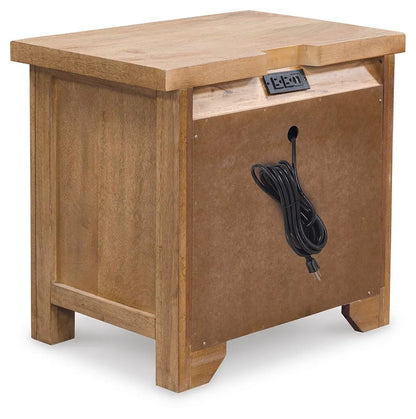 Kristiland Queen Bedroom Set