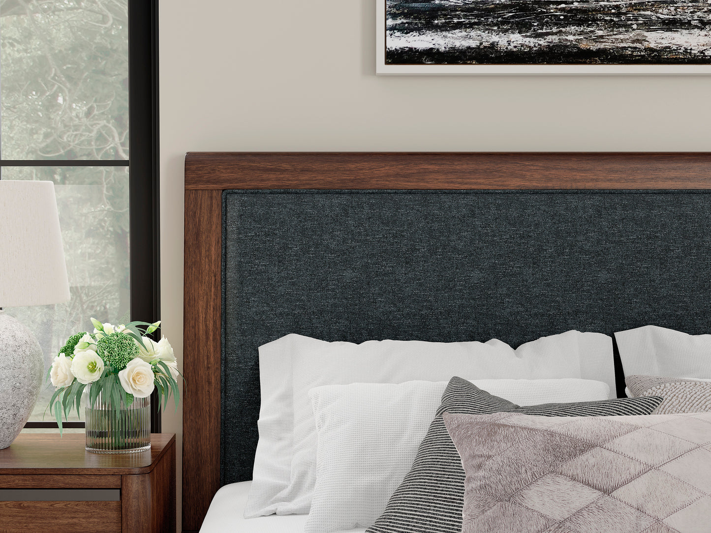 Kendamor Queen Bedroom Set
