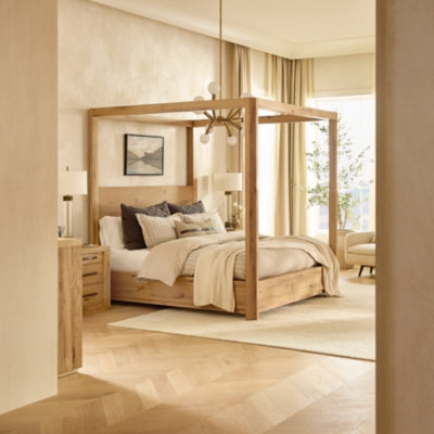 Bracken Queen Canopy Bed