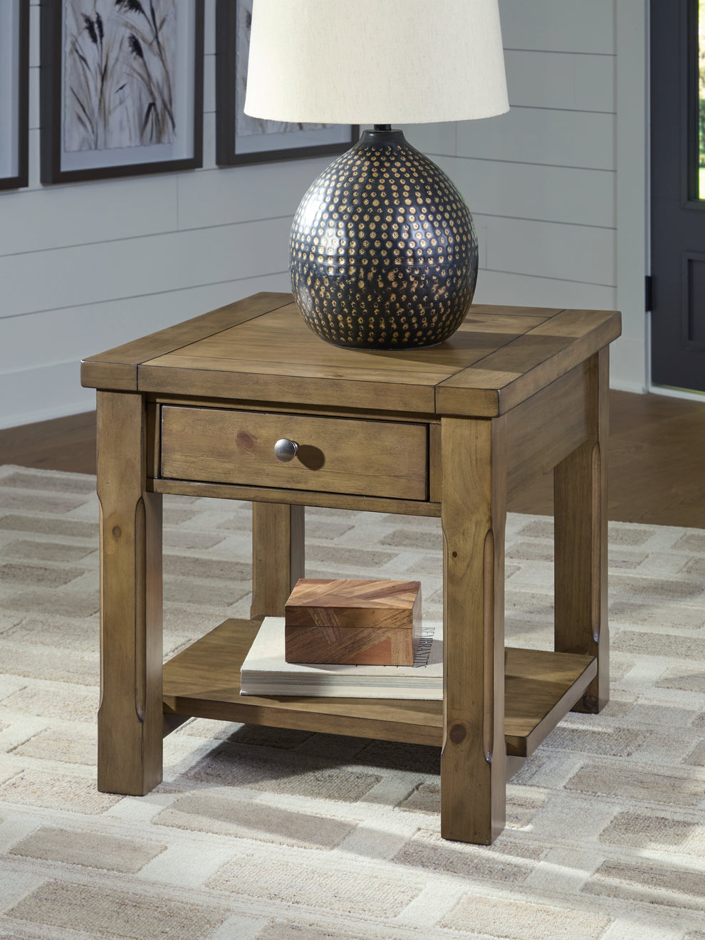 Vandenmore End Table – Ashley Furniture HomeStore